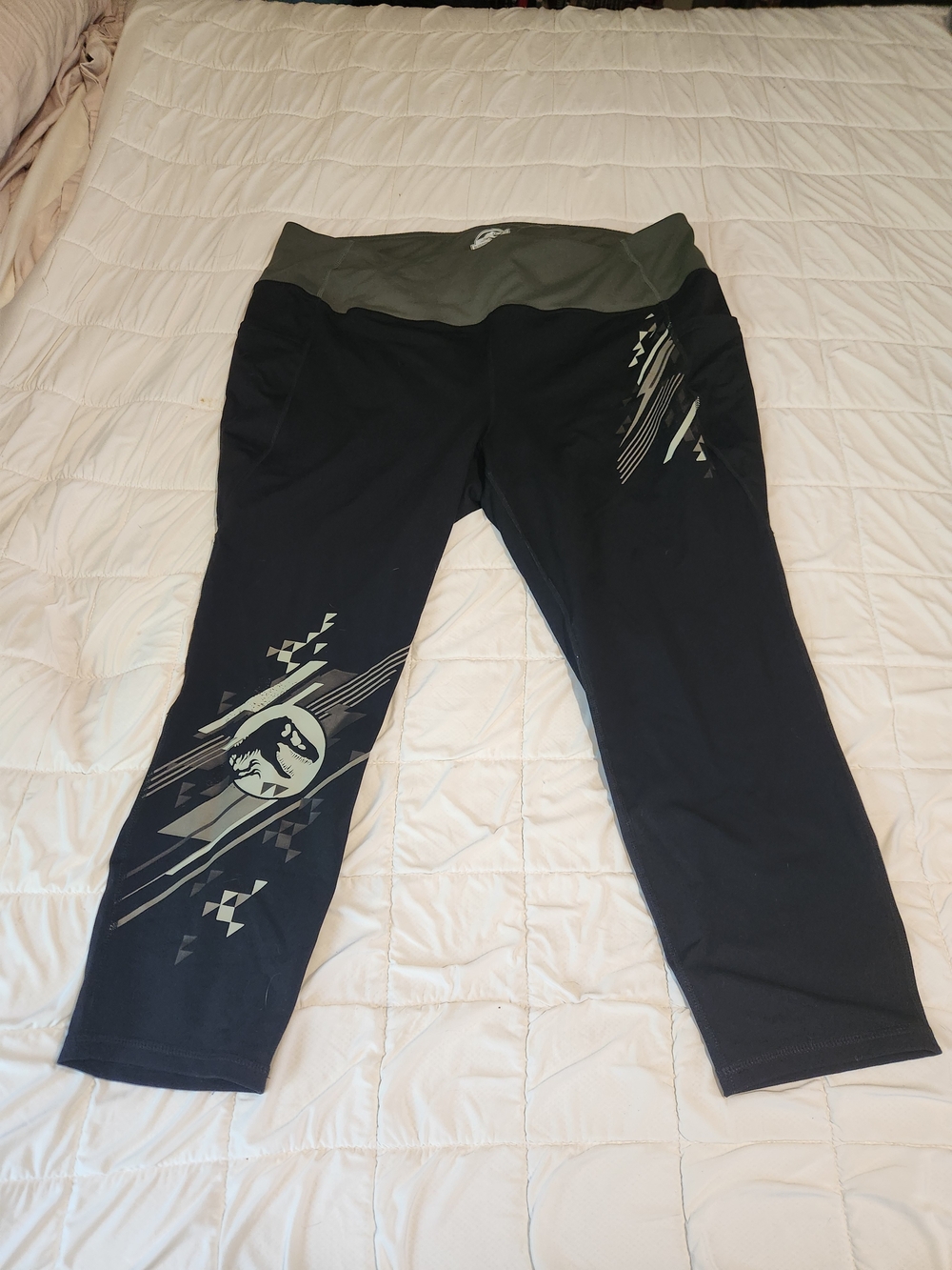 Torrid x Jurassic World 7/8 Athletic Leggings